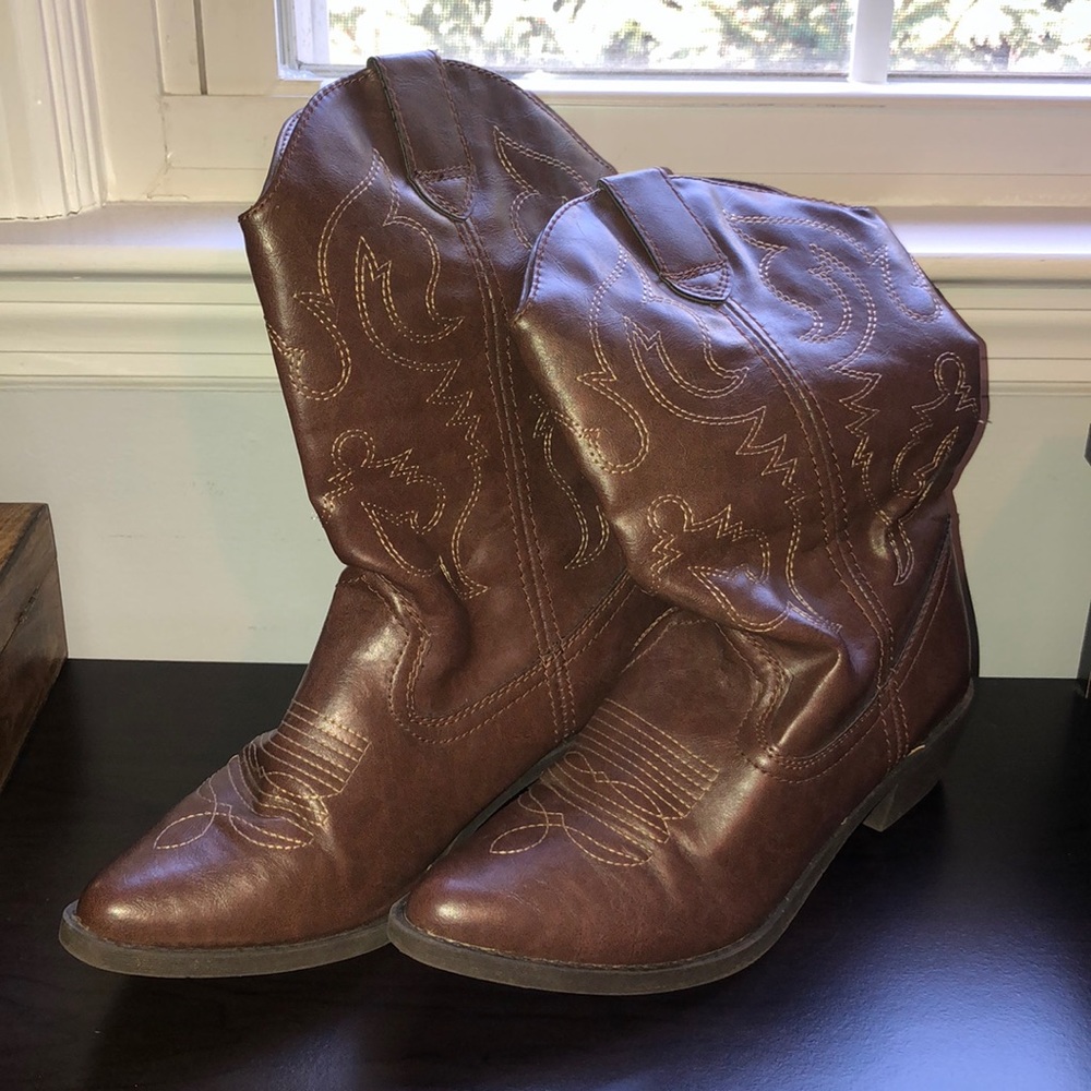 Barely worn “cowgirl” boots